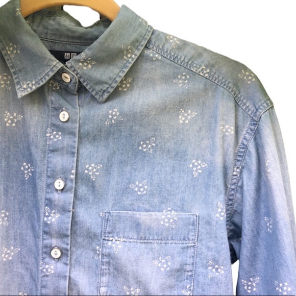 Uniqlo - button down shirt / size: M / washed light blue / white floral - Picture 2 of 8